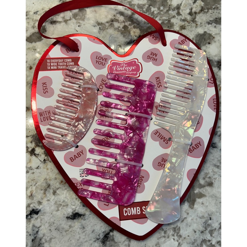 The Vintage‎ Cosmetic Company comb set